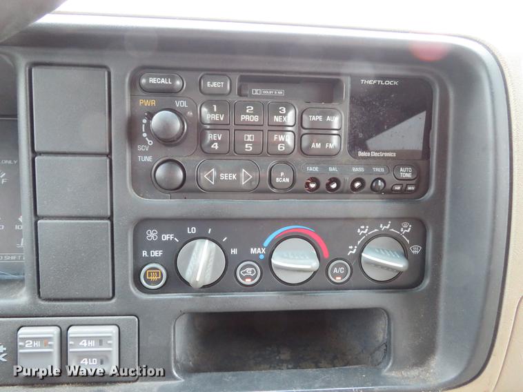 image for item DE8142 1997 Chevrolet Suburban K2500 LS SUV