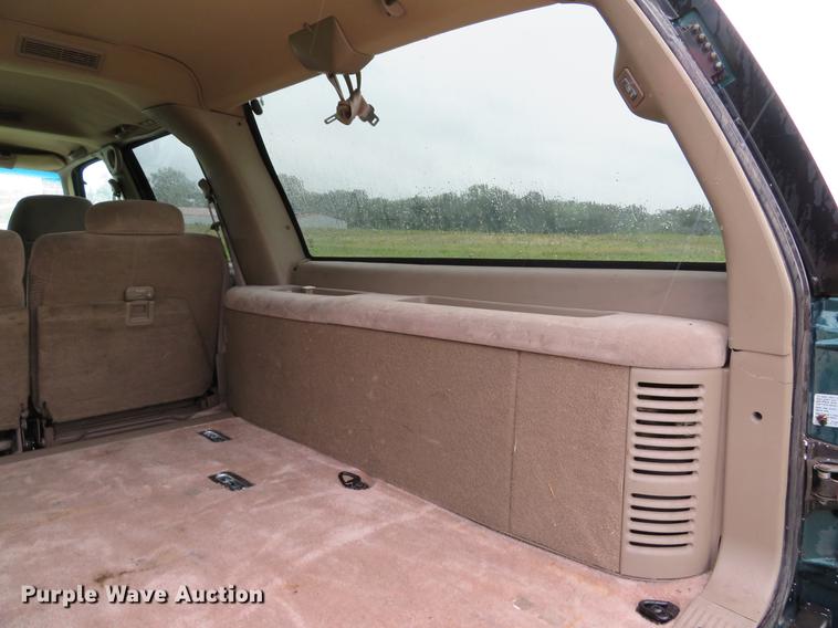 image for item DE8142 1997 Chevrolet Suburban K2500 LS SUV