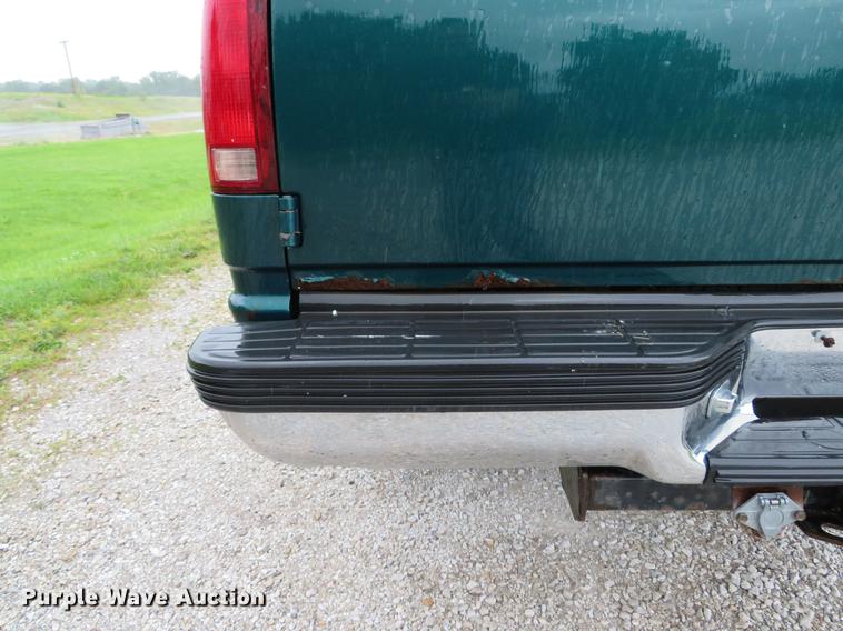 image for item DE8142 1997 Chevrolet Suburban K2500 LS SUV