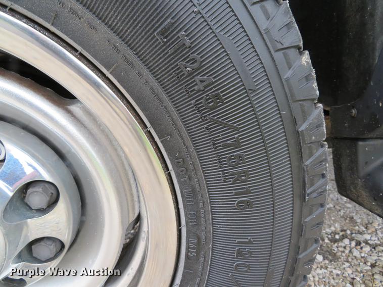 image for item DE8142 1997 Chevrolet Suburban K2500 LS SUV