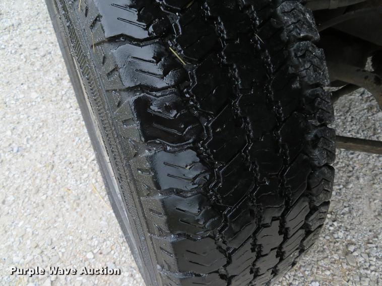 image for item DE8142 1997 Chevrolet Suburban K2500 LS SUV