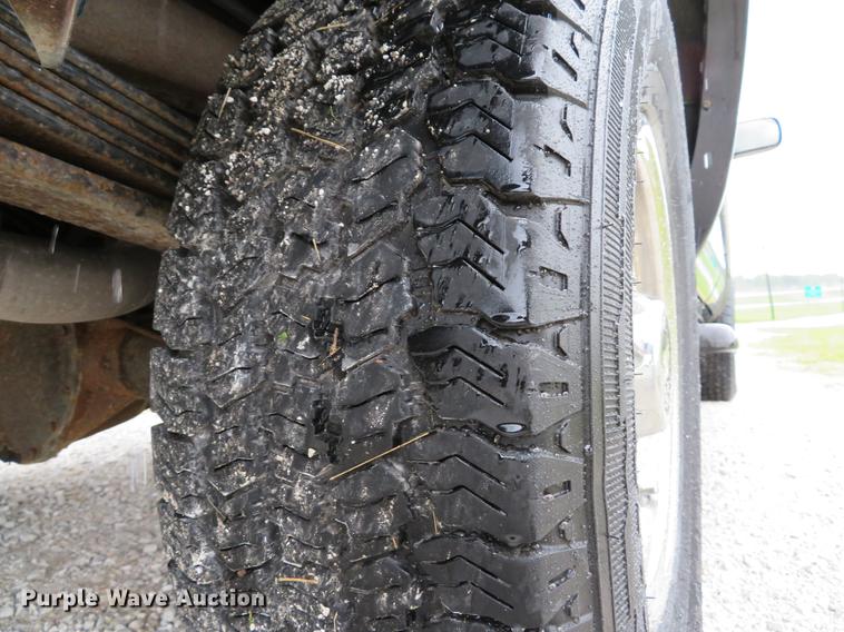 image for item DE8142 1997 Chevrolet Suburban K2500 LS SUV