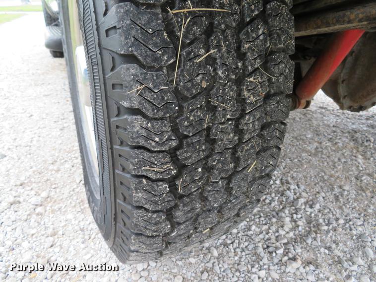 image for item DE8142 1997 Chevrolet Suburban K2500 LS SUV