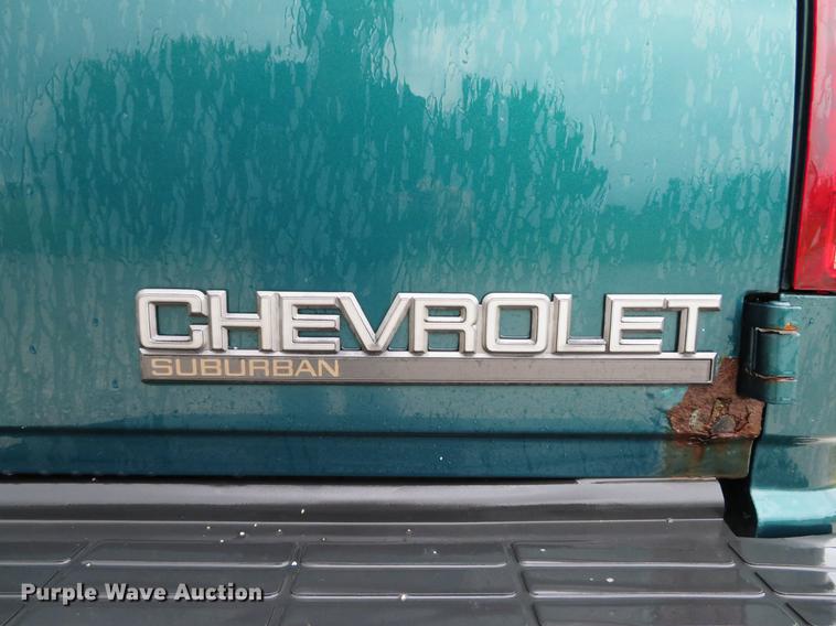image for item DE8142 1997 Chevrolet Suburban K2500 LS SUV
