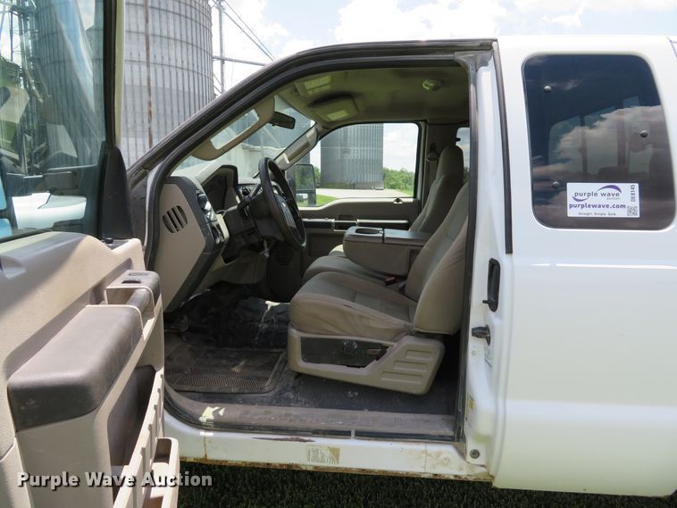 image for item DE8145 2008 Ford F250 Super Duty XLT SuperCab pickup truck