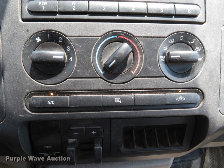 image for item DE8145 2008 Ford F250 Super Duty XLT SuperCab pickup truck