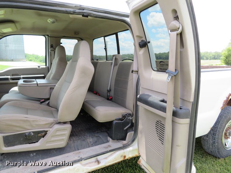 image for item DE8145 2008 Ford F250 Super Duty XLT SuperCab pickup truck
