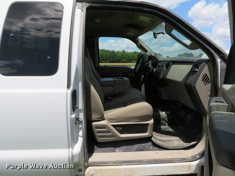 image for item DE8145 2008 Ford F250 Super Duty XLT SuperCab pickup truck