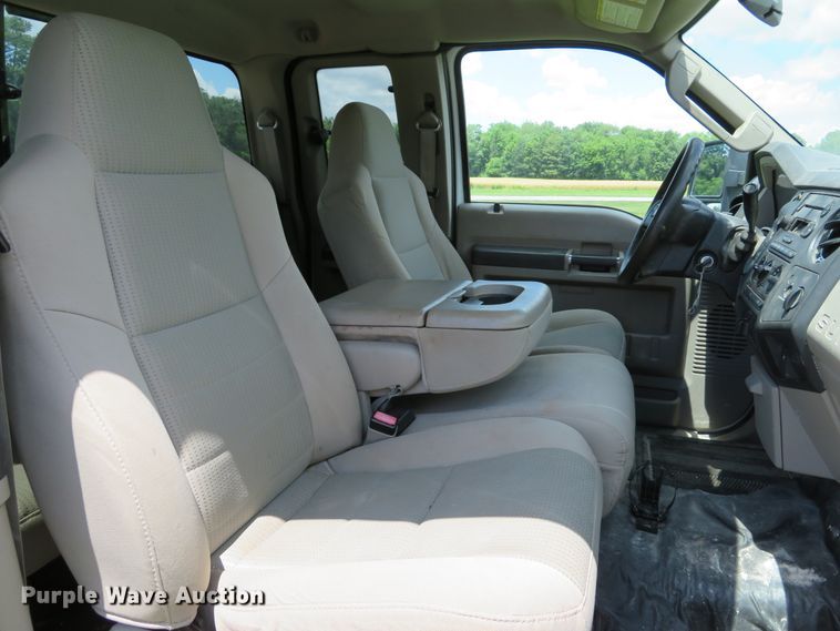 image for item DE8145 2008 Ford F250 Super Duty XLT SuperCab pickup truck