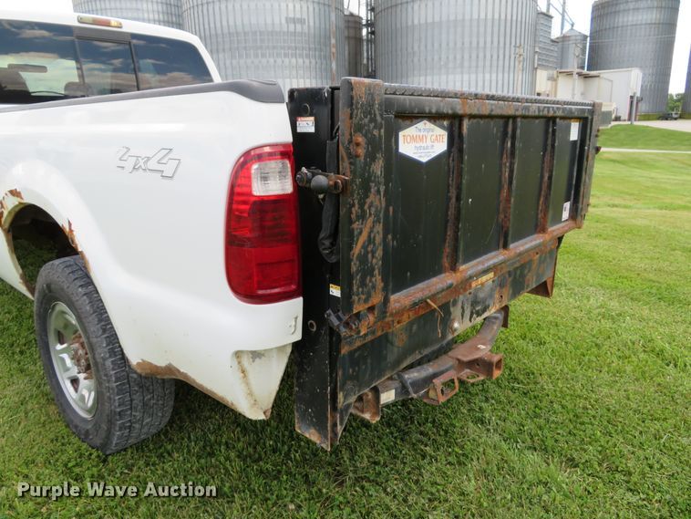 image for item DE8145 2008 Ford F250 Super Duty XLT SuperCab pickup truck