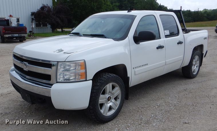 image for item DE8463 2008 Chevrolet Silverado 1500 Crew Cab pickup truck