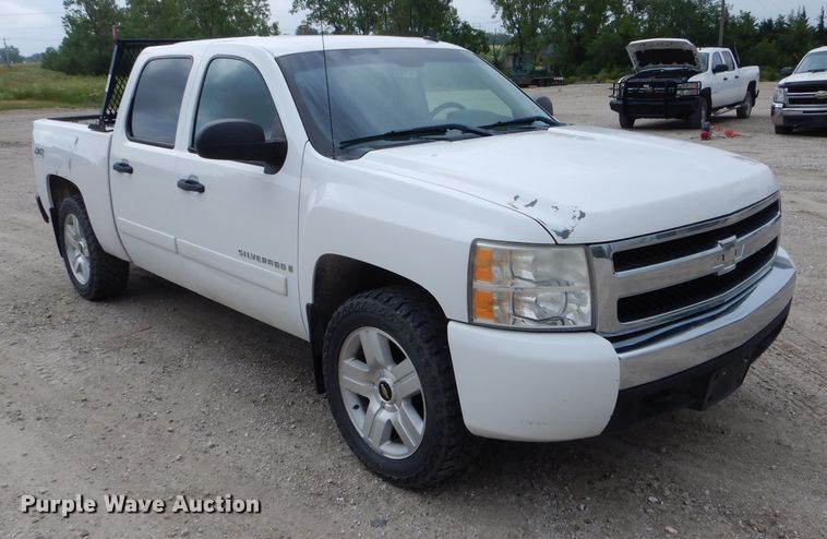 image for item DE8463 2008 Chevrolet Silverado 1500 Crew Cab pickup truck