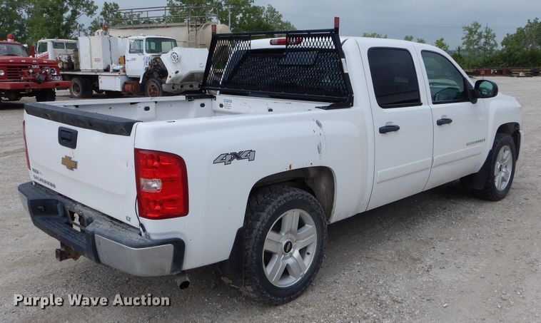 image for item DE8463 2008 Chevrolet Silverado 1500 Crew Cab pickup truck