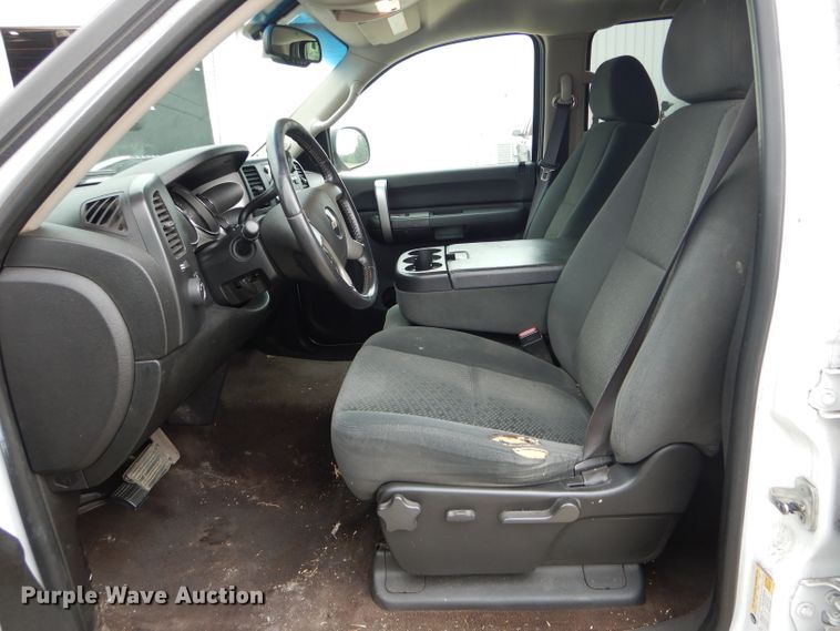 image for item DE8463 2008 Chevrolet Silverado 1500 Crew Cab pickup truck