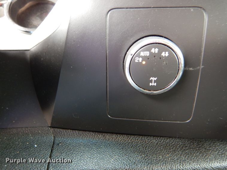 image for item DE8463 2008 Chevrolet Silverado 1500 Crew Cab pickup truck