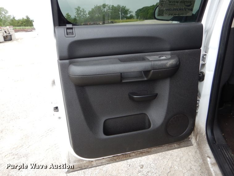 image for item DE8463 2008 Chevrolet Silverado 1500 Crew Cab pickup truck