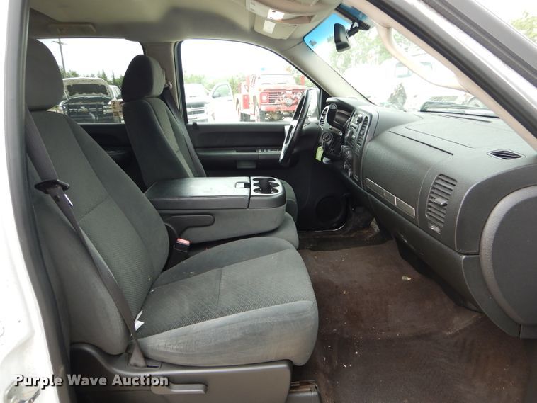 image for item DE8463 2008 Chevrolet Silverado 1500 Crew Cab pickup truck