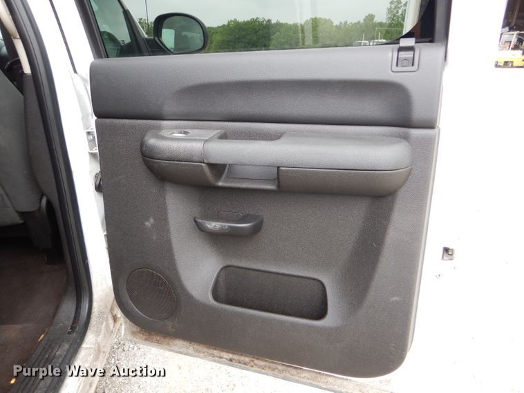 image for item DE8463 2008 Chevrolet Silverado 1500 Crew Cab pickup truck