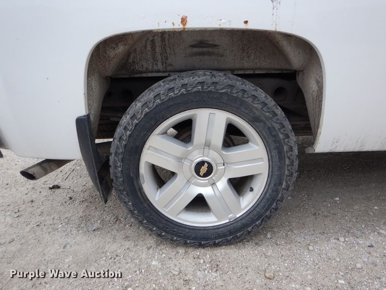 image for item DE8463 2008 Chevrolet Silverado 1500 Crew Cab pickup truck