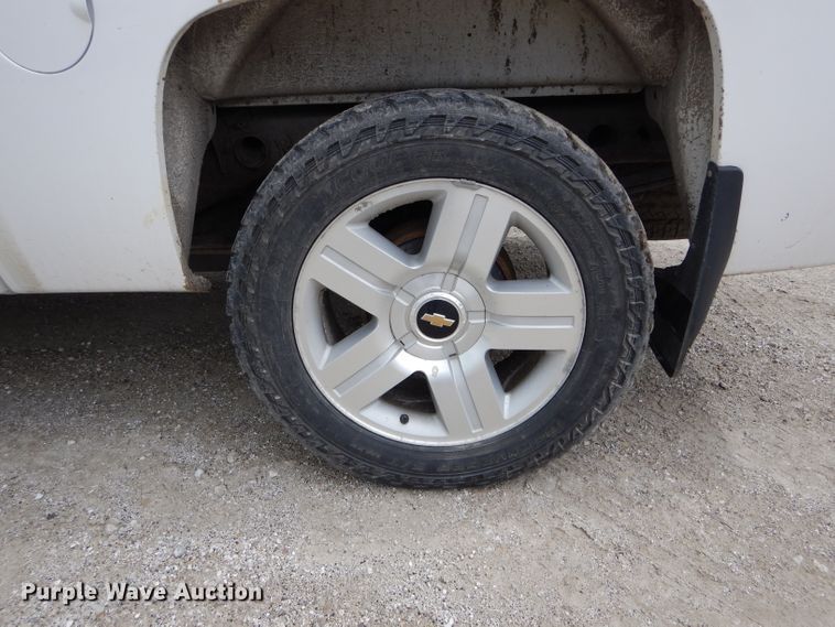 image for item DE8463 2008 Chevrolet Silverado 1500 Crew Cab pickup truck