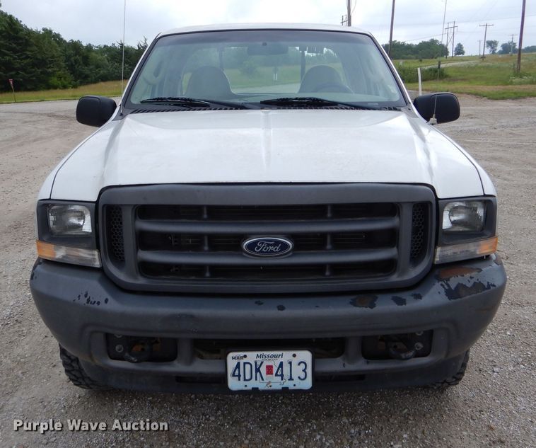 image for item DE8464 2004 Ford F250 Super Duty XL SuperCab pickup truck