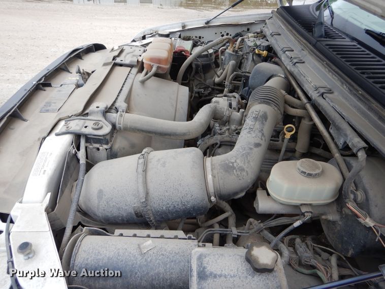 image for item DE8464 2004 Ford F250 Super Duty XL SuperCab pickup truck