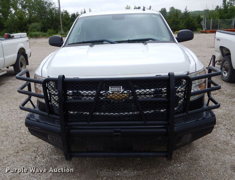 image for item DE8465 2008 Chevrolet Silverado 2500HD Crew Cab pickup truck