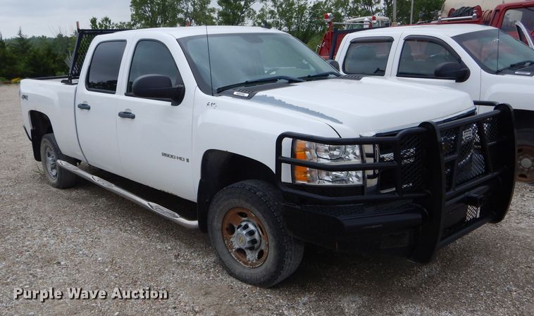 image for item DE8465 2008 Chevrolet Silverado 2500HD Crew Cab pickup truck