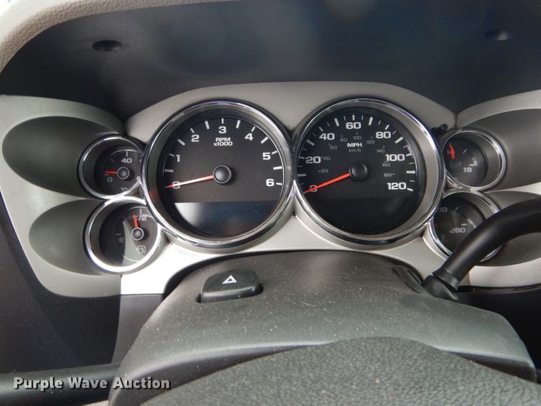 image for item DE8465 2008 Chevrolet Silverado 2500HD Crew Cab pickup truck