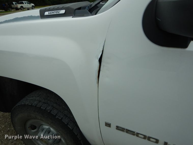 image for item DE8465 2008 Chevrolet Silverado 2500HD Crew Cab pickup truck