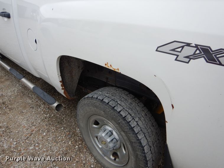 image for item DE8465 2008 Chevrolet Silverado 2500HD Crew Cab pickup truck