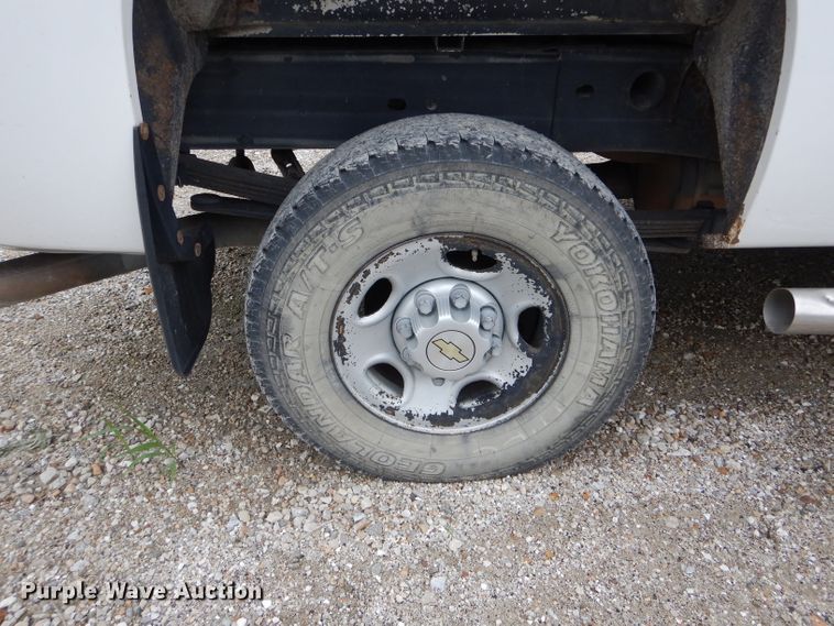 image for item DE8465 2008 Chevrolet Silverado 2500HD Crew Cab pickup truck