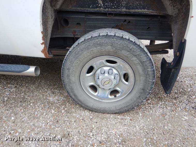 image for item DE8465 2008 Chevrolet Silverado 2500HD Crew Cab pickup truck