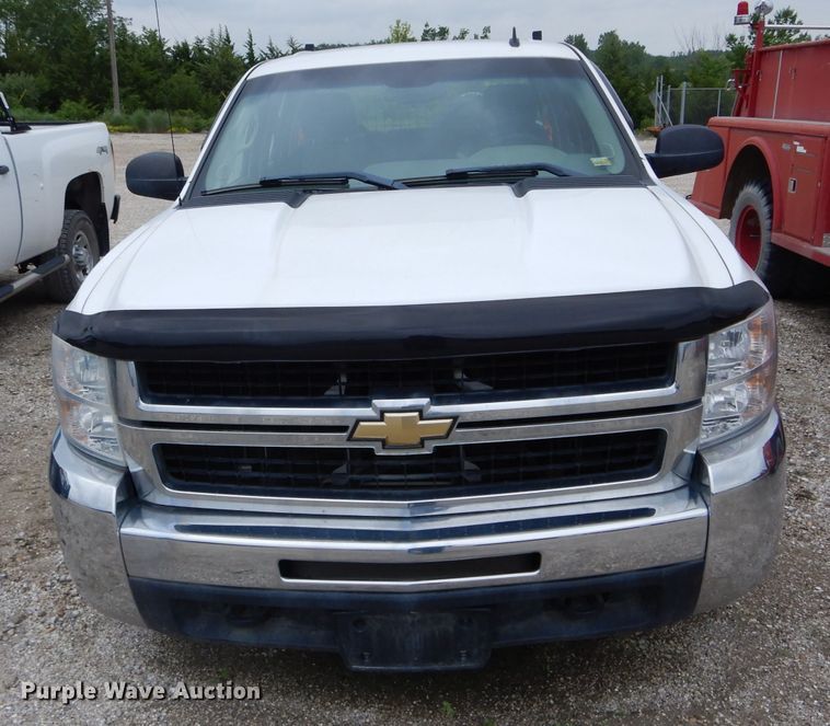 image for item DE8466 2008 Chevrolet Silverado 2500HD Crew Cab pickup truck