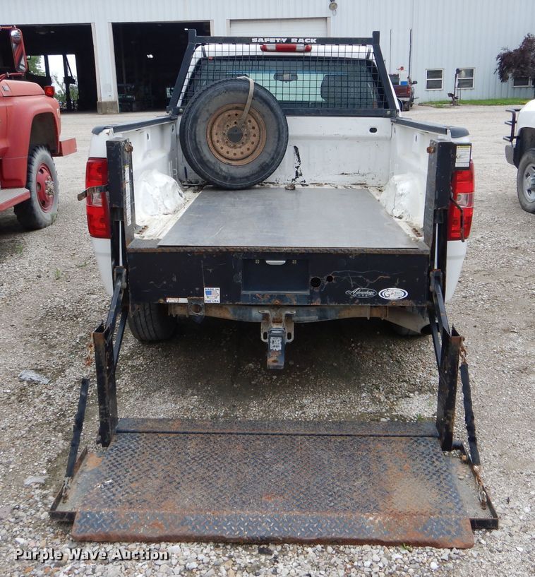 image for item DE8466 2008 Chevrolet Silverado 2500HD Crew Cab pickup truck