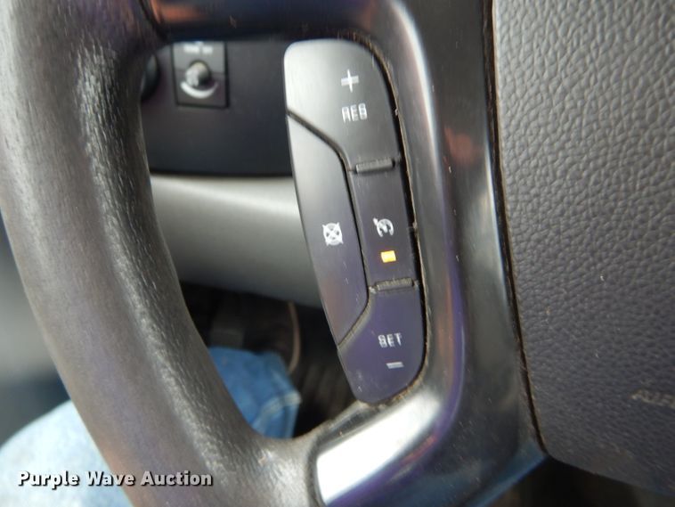 image for item DE8466 2008 Chevrolet Silverado 2500HD Crew Cab pickup truck