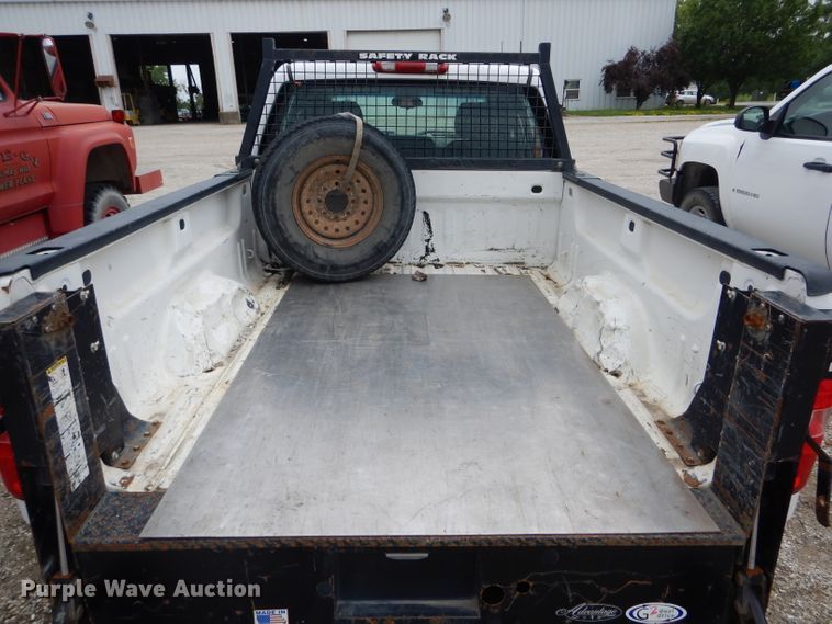 image for item DE8466 2008 Chevrolet Silverado 2500HD Crew Cab pickup truck