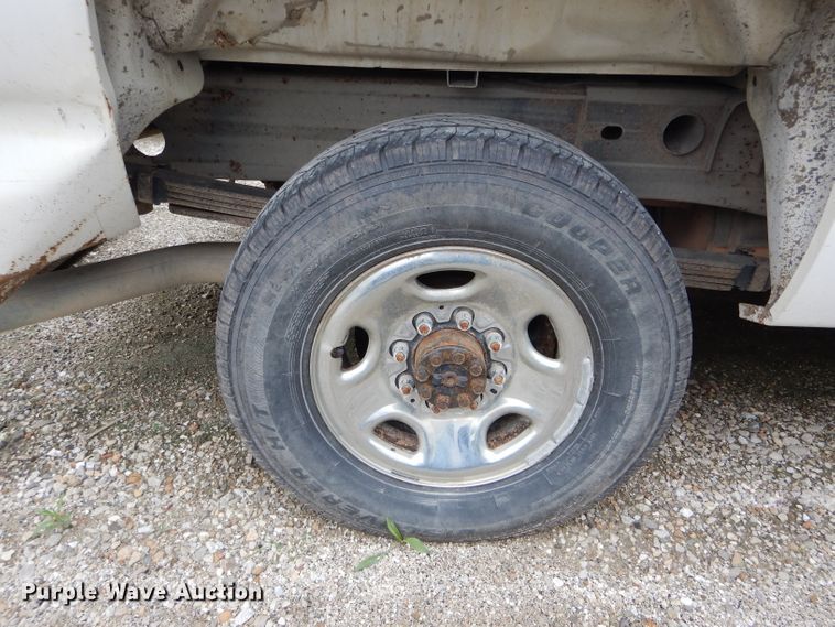 image for item DE8466 2008 Chevrolet Silverado 2500HD Crew Cab pickup truck