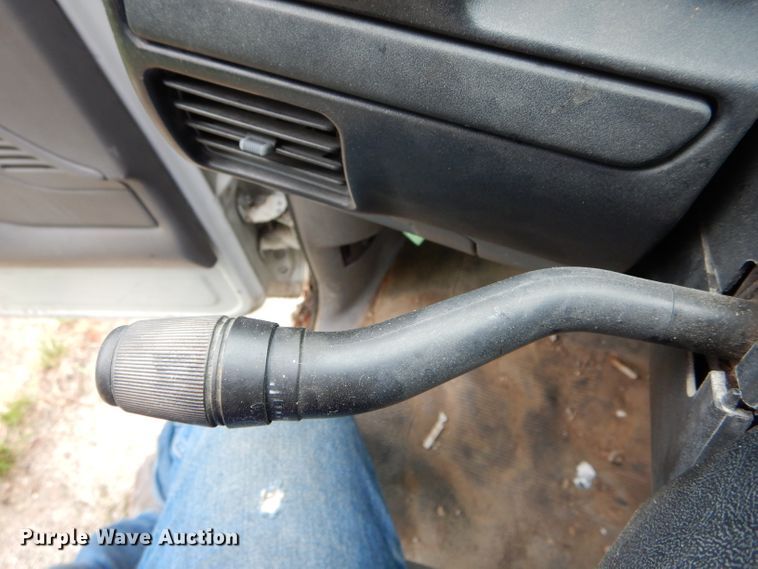 image for item DE8478 1997 Ford F250 pickup truck