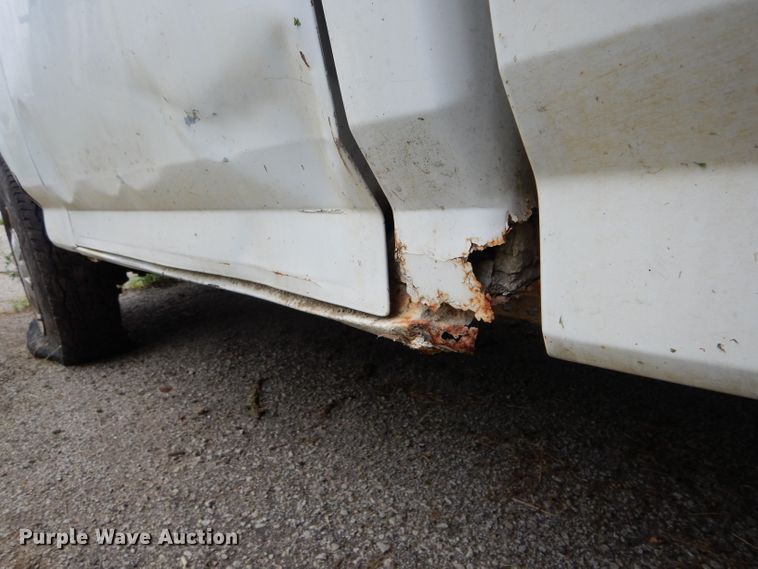 image for item DE8478 1997 Ford F250 pickup truck