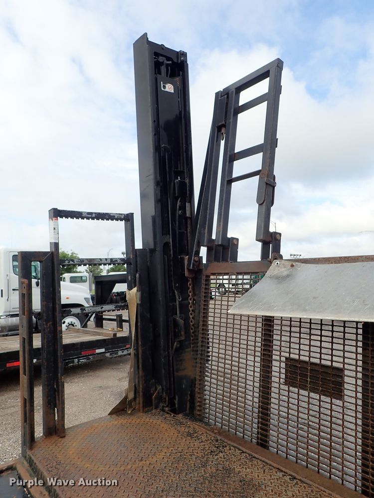 image for item DF1232 Gas cylinder pallet bed