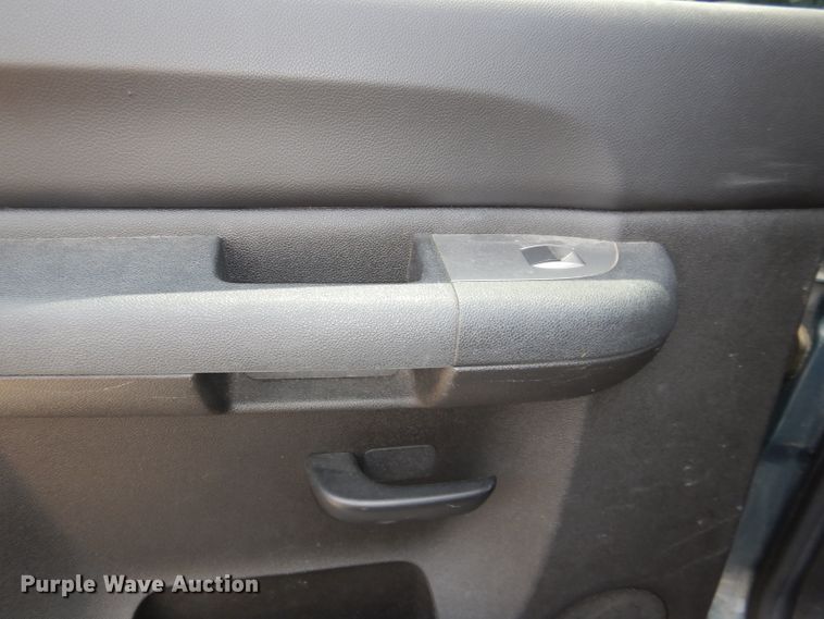 image for item DG1143 2012 Chevrolet Silverado 1500 Crew Cab pickup truck