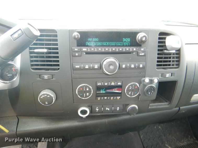 image for item DG1143 2012 Chevrolet Silverado 1500 Crew Cab pickup truck