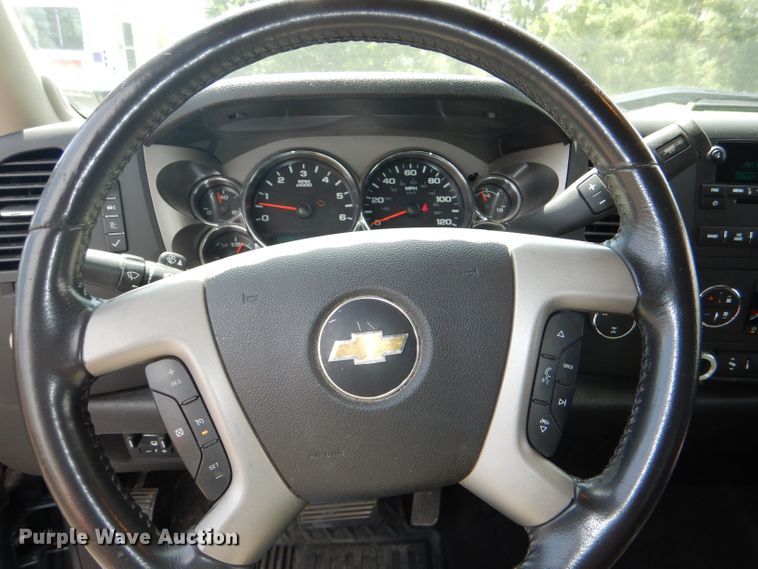 image for item DG1143 2012 Chevrolet Silverado 1500 Crew Cab pickup truck