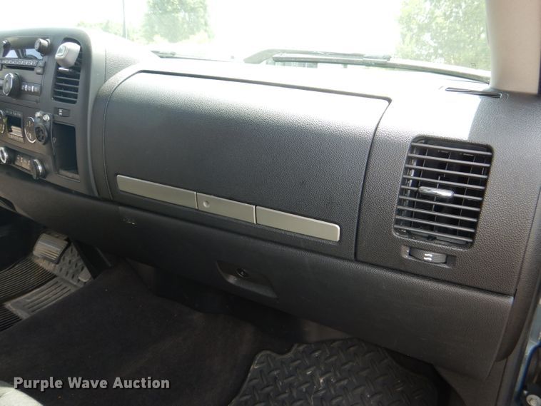 image for item DG1143 2012 Chevrolet Silverado 1500 Crew Cab pickup truck