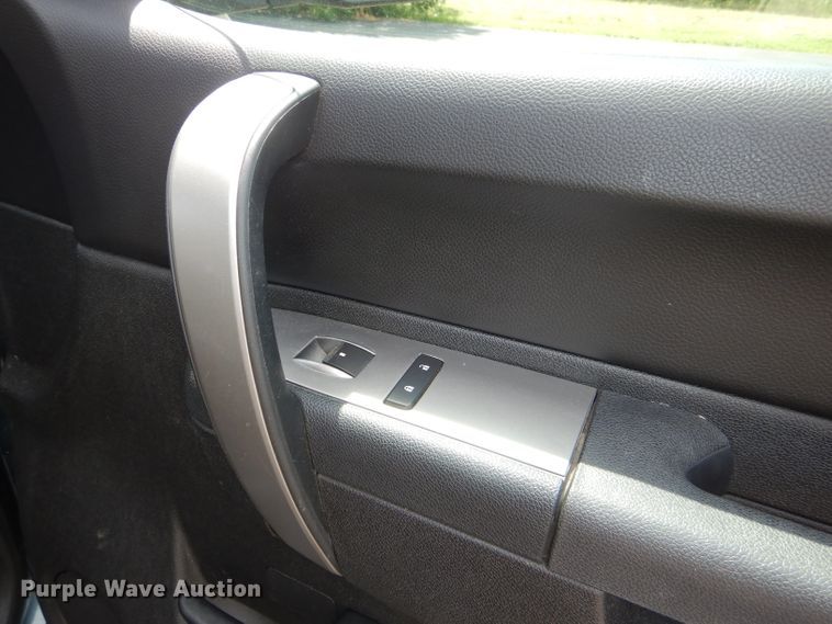 image for item DG1143 2012 Chevrolet Silverado 1500 Crew Cab pickup truck