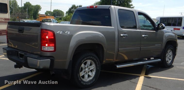 image for item DG1144 2012 GMC Sierra 1500 Crew Cab pickup truck