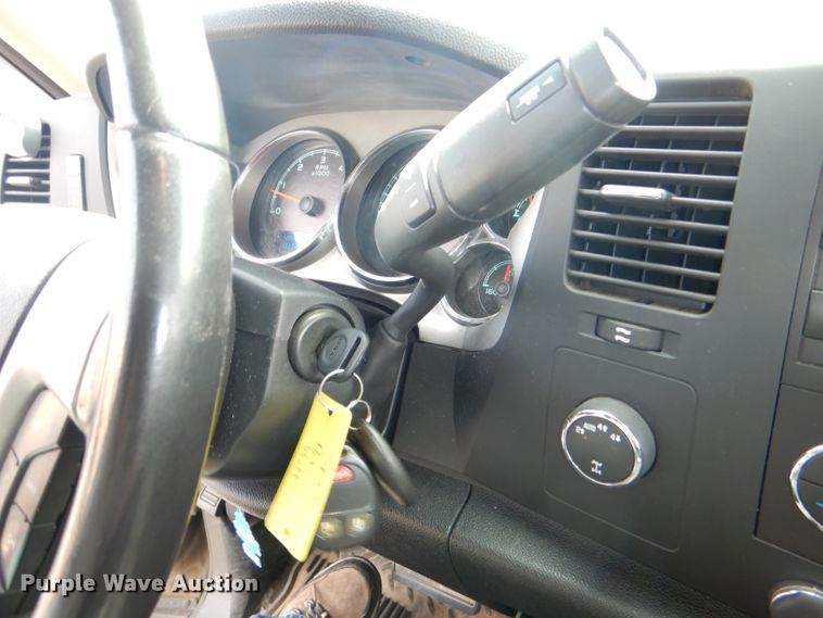 image for item DG1144 2012 GMC Sierra 1500 Crew Cab pickup truck