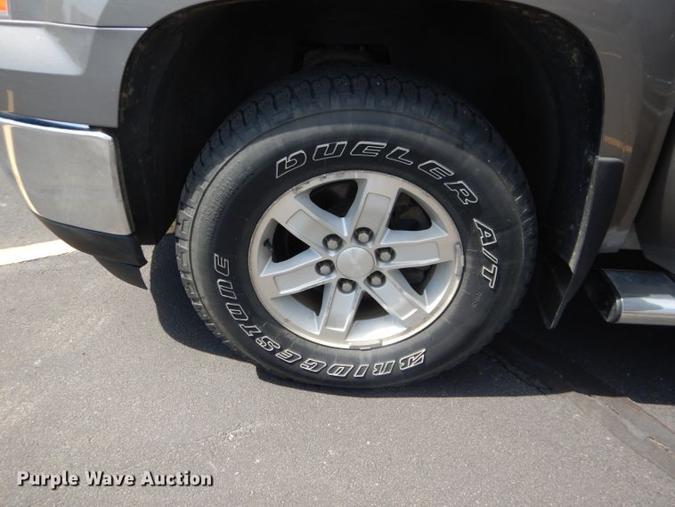 image for item DG1144 2012 GMC Sierra 1500 Crew Cab pickup truck