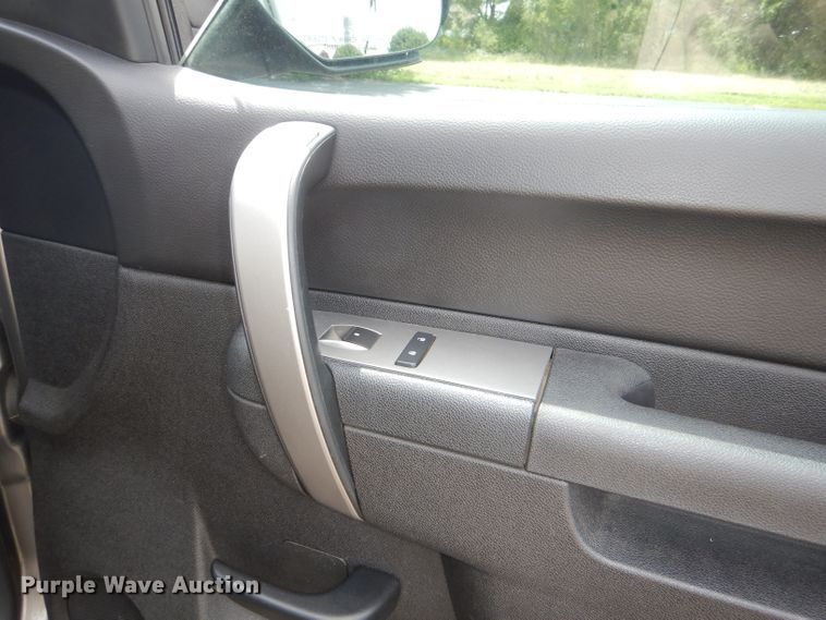 image for item DG1144 2012 GMC Sierra 1500 Crew Cab pickup truck